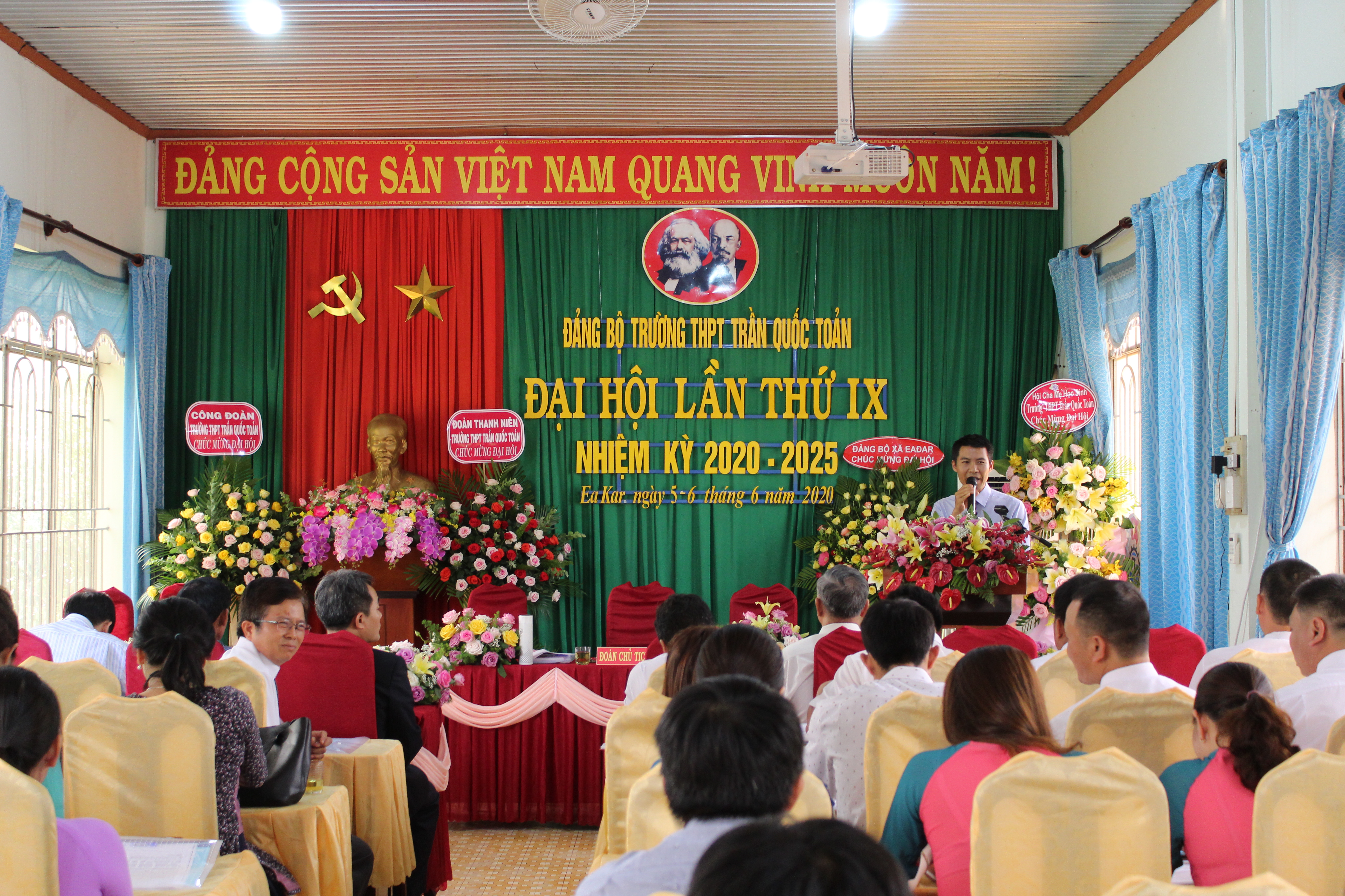 Đại hội Đảng bộ Trường THPT Trần Quốc Toản (huyện Ea Kar) lần thứ IX, nhiệm kỳ 2020-2025