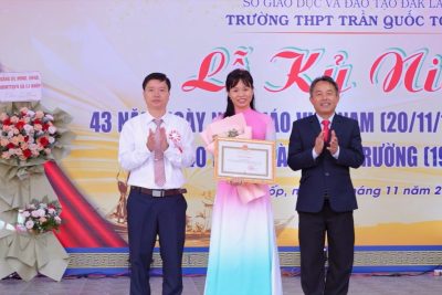 Lễ kỷ niệm 43 năm ngày nhà giáo Việt Nam (20/11/1982 – 20/11/2025) và 40 năm thành lập trường THPT Trần Quốc Toản (1985 – 2025)